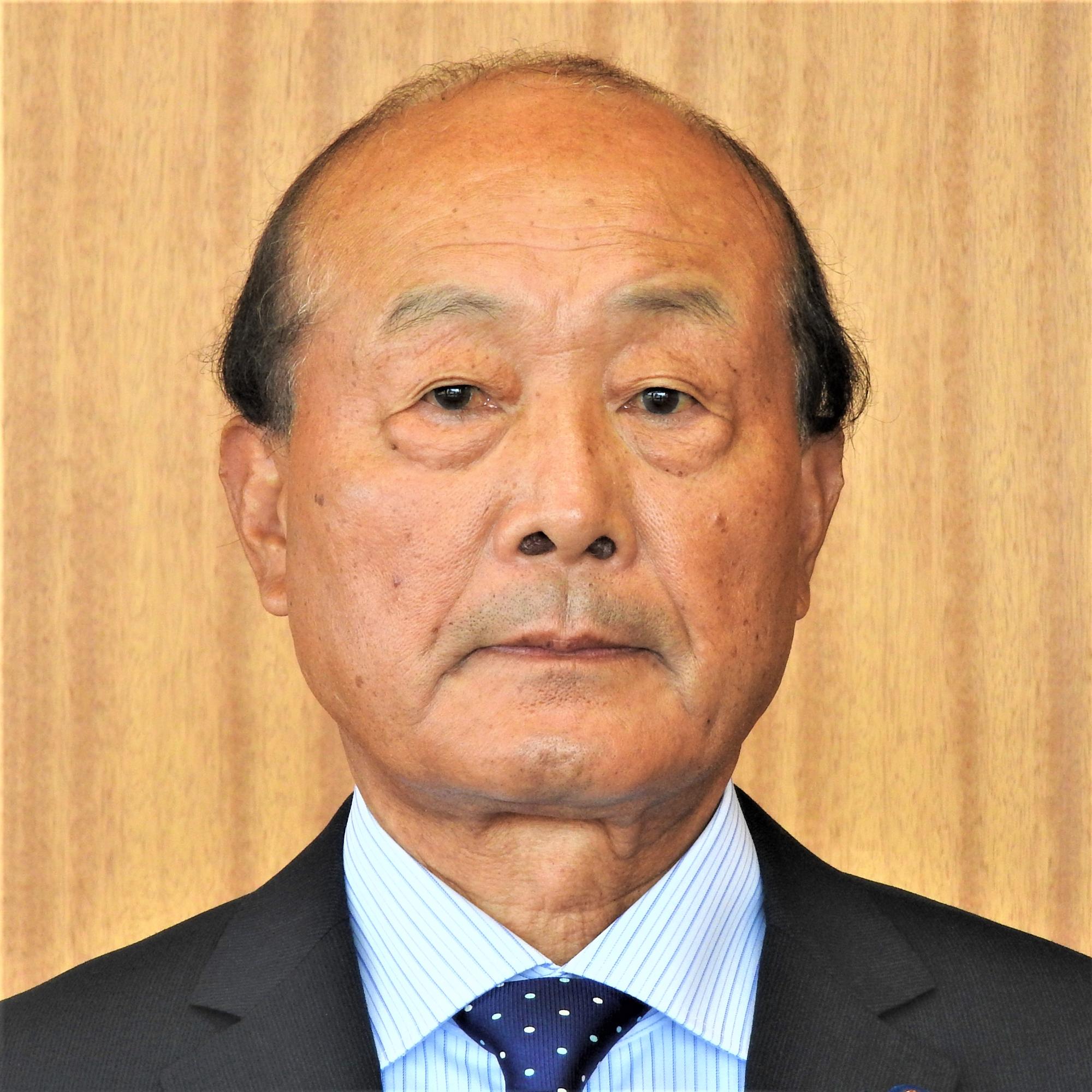 8番荒巻時雄