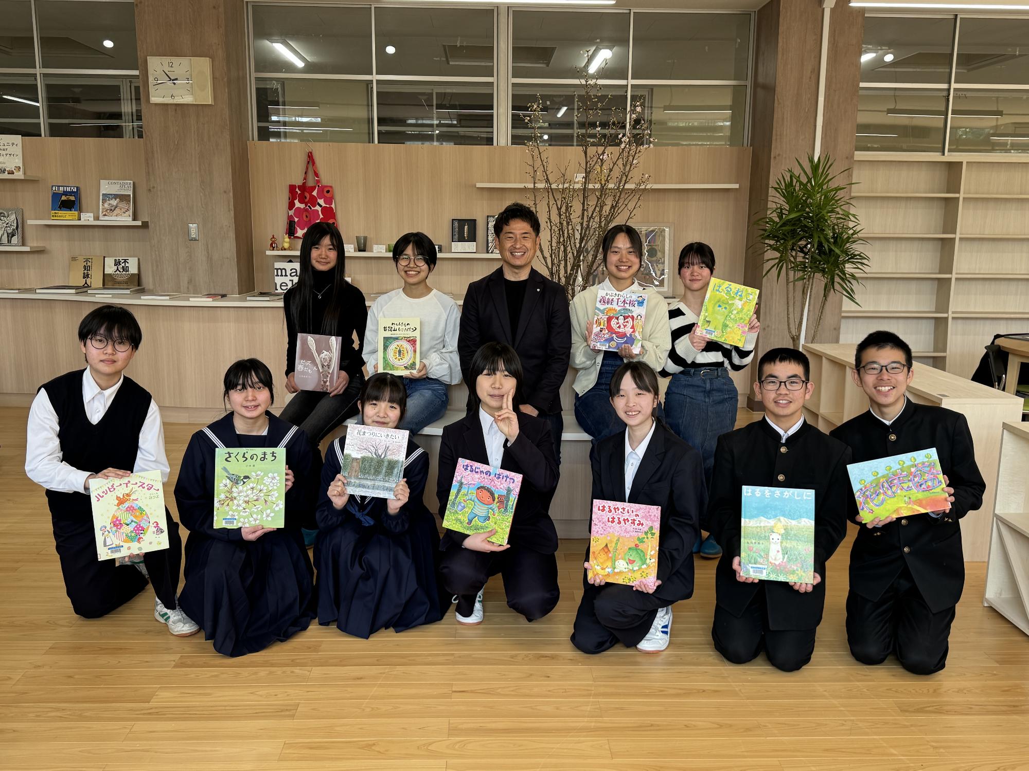 久山中学校図書館リニューアルオープニングイベント開催の画像