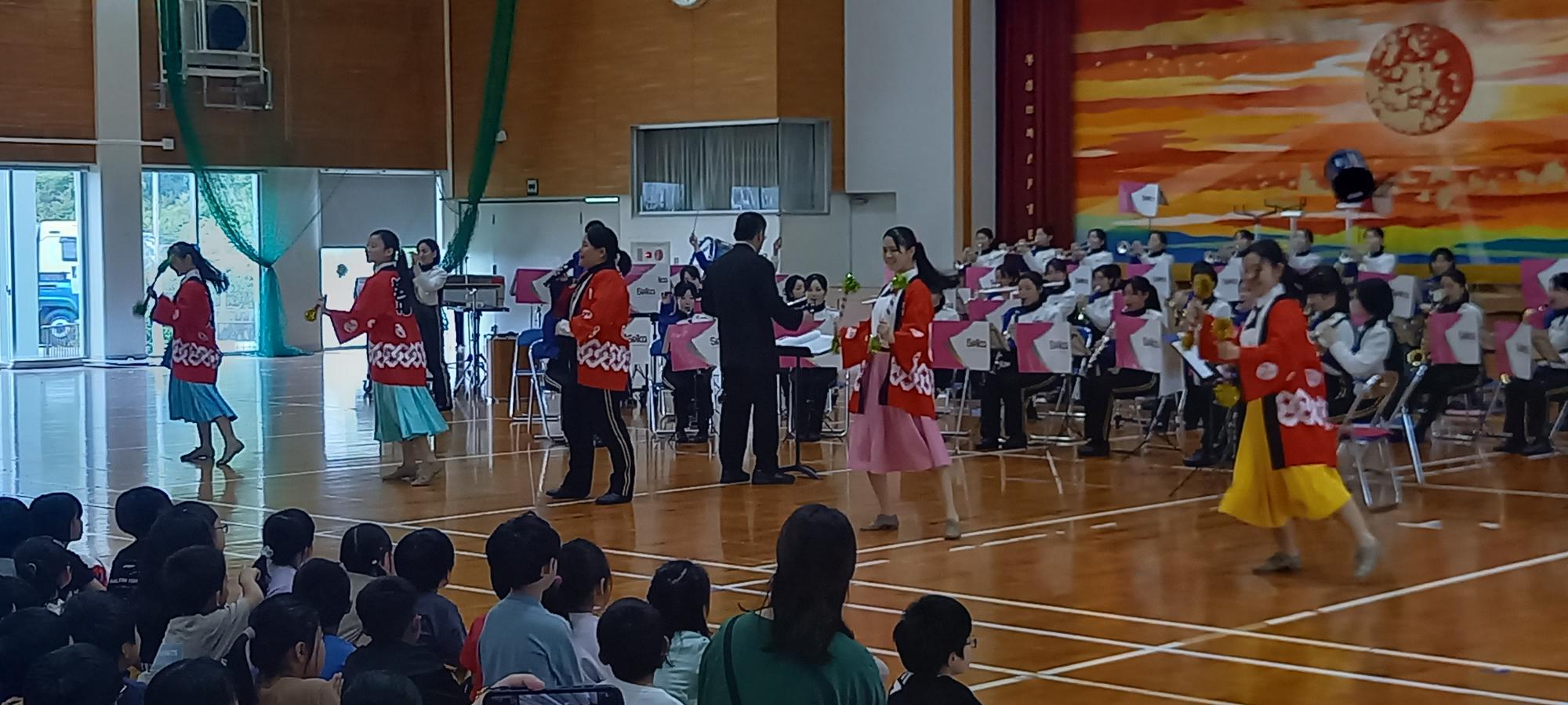 精華女子高校吹奏楽部の演奏の様子3