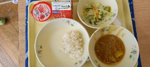 はじめての給食4
