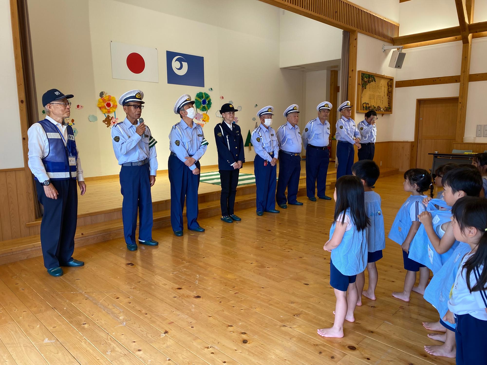 2026年5月町の交通指導員さん