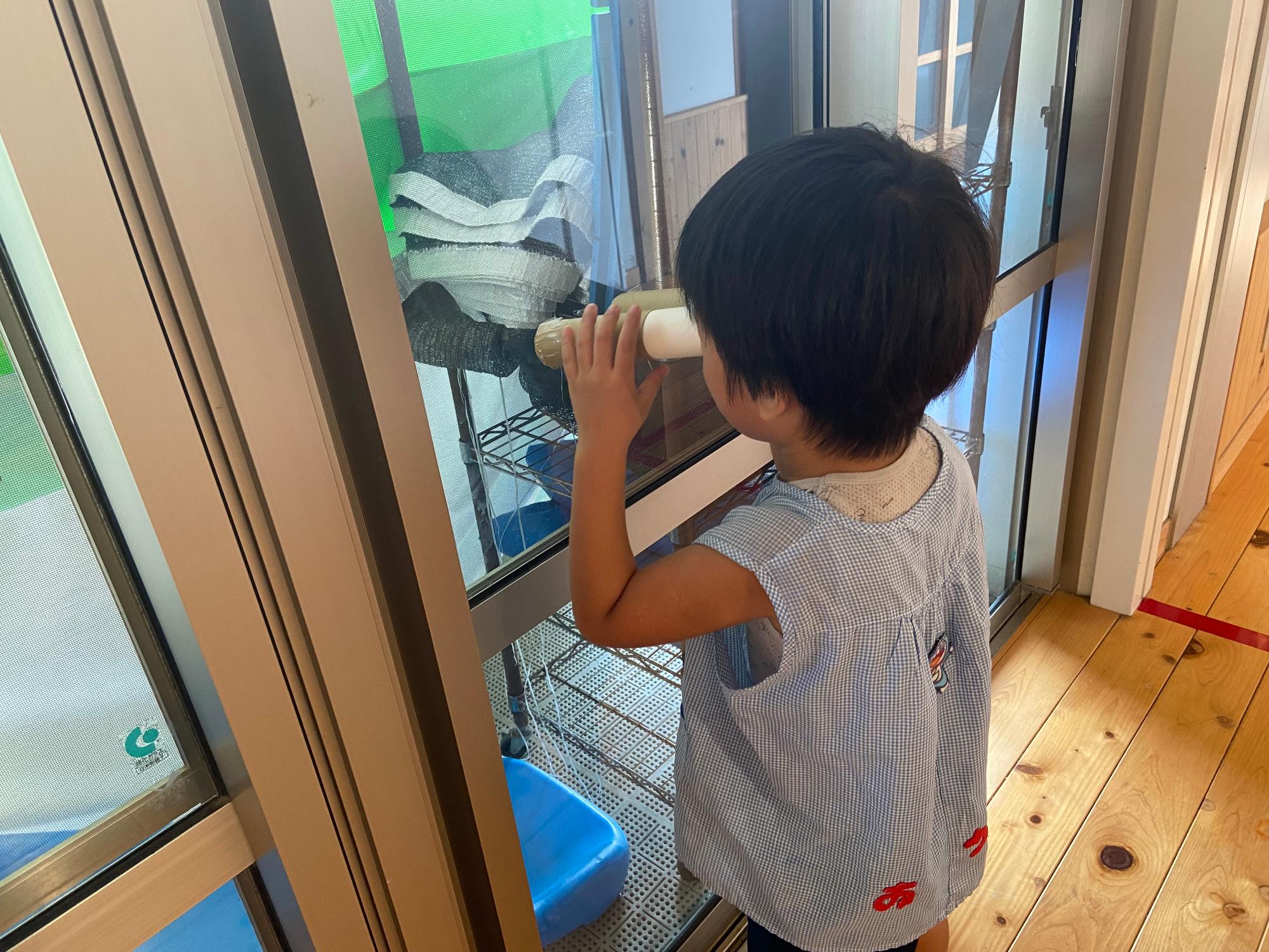 久しぶりの幼稚園を望遠鏡で見てみよう