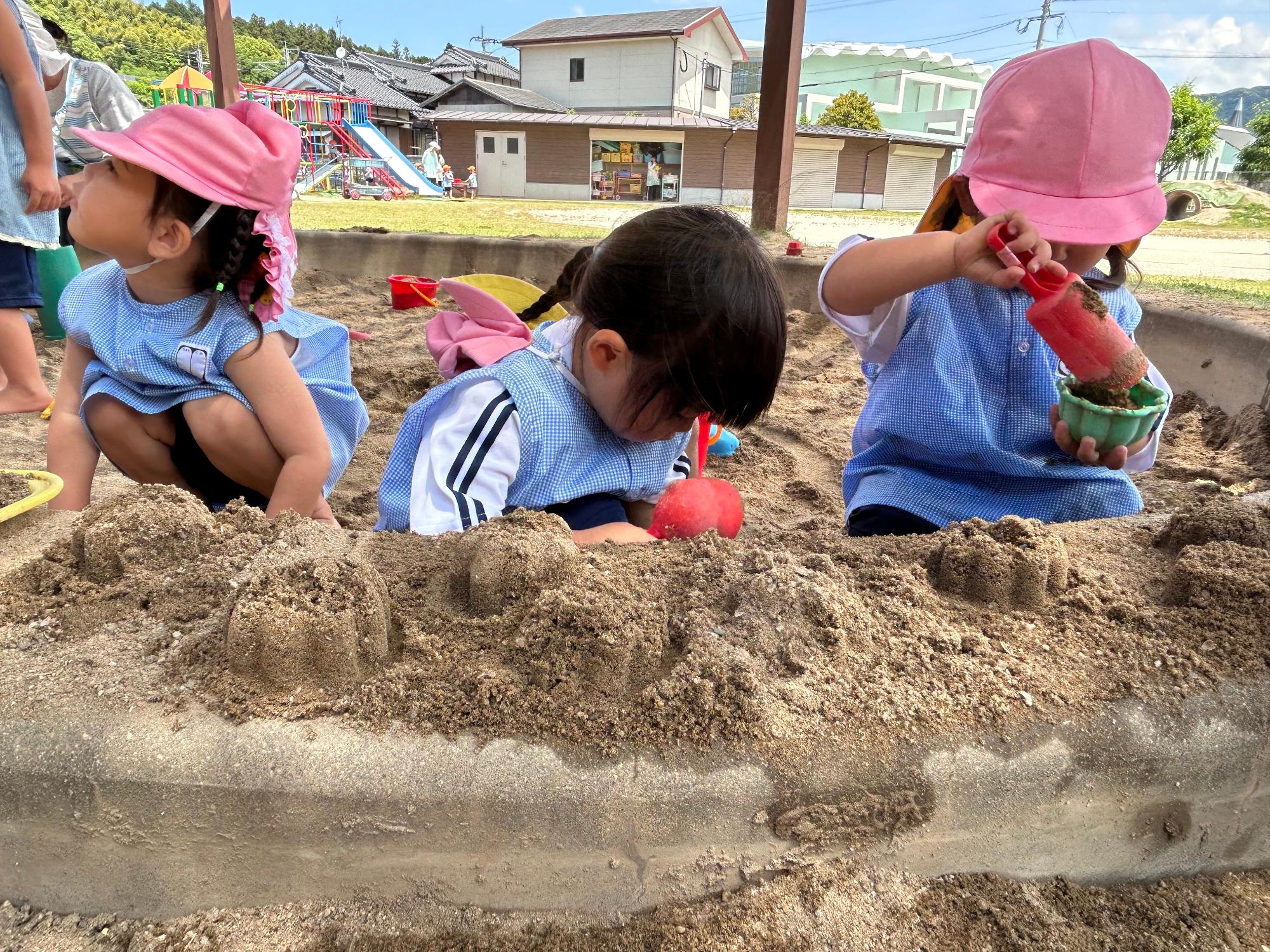 令和8年度入園説明会の紹介写真年少砂場