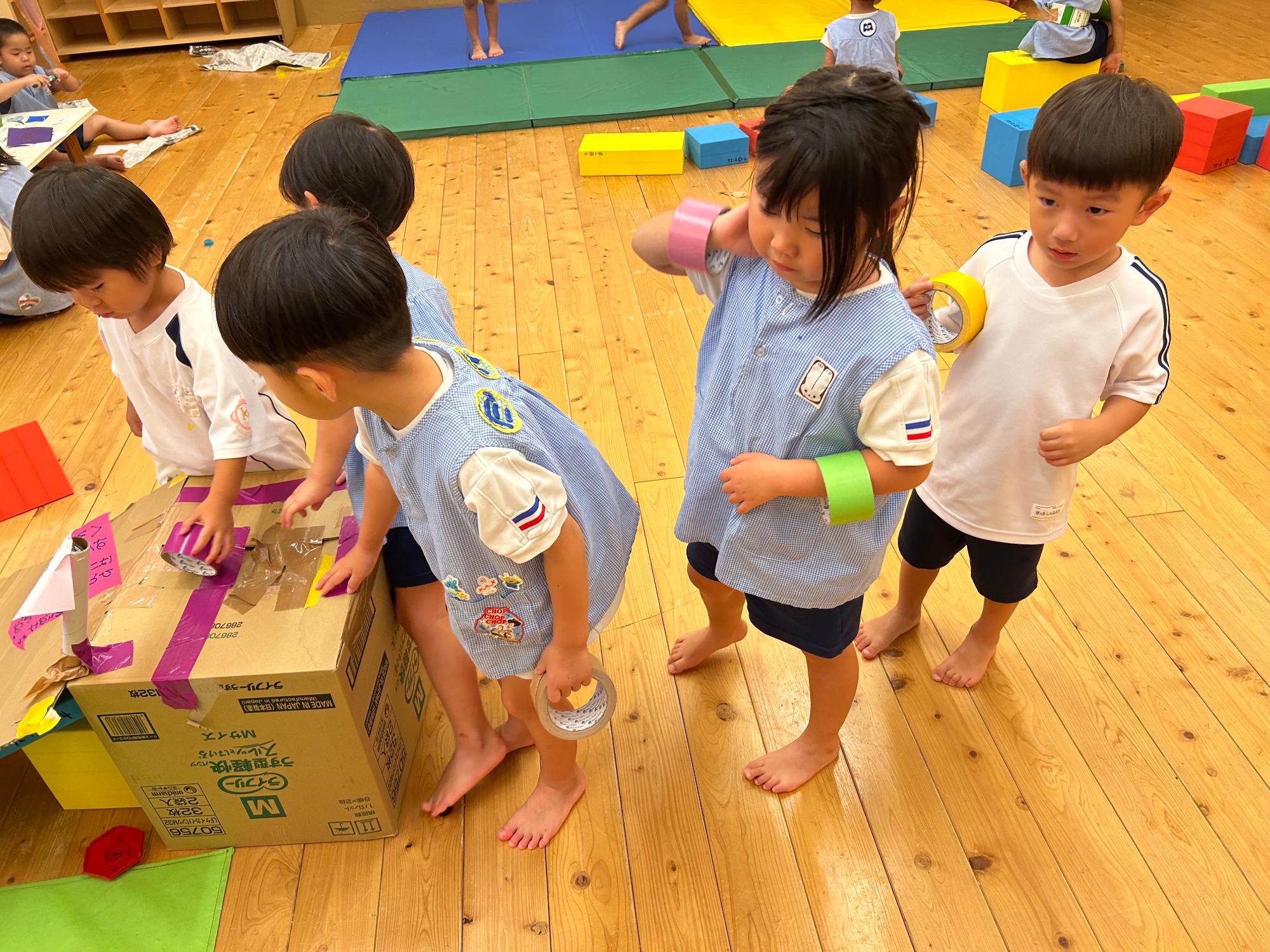 令和7年度9月ころころ遊びに並ぶ年中さん